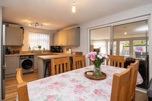 Kitchen/Diner- click for photo gallery